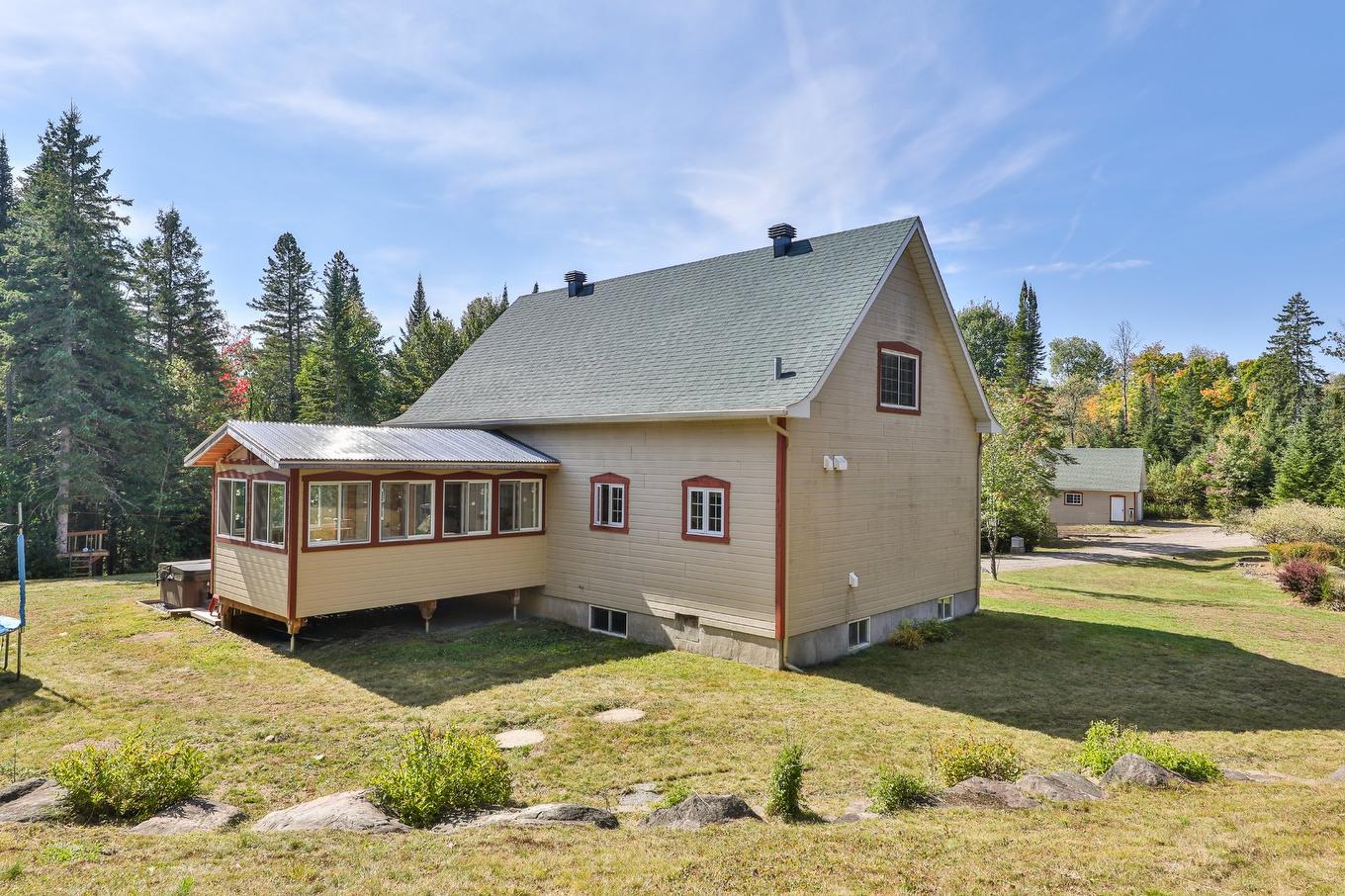 Face arrière - 555 Mtée Gagnon, Sainte-Marguerite-Du-Lac-Masson, QC - Outdoor