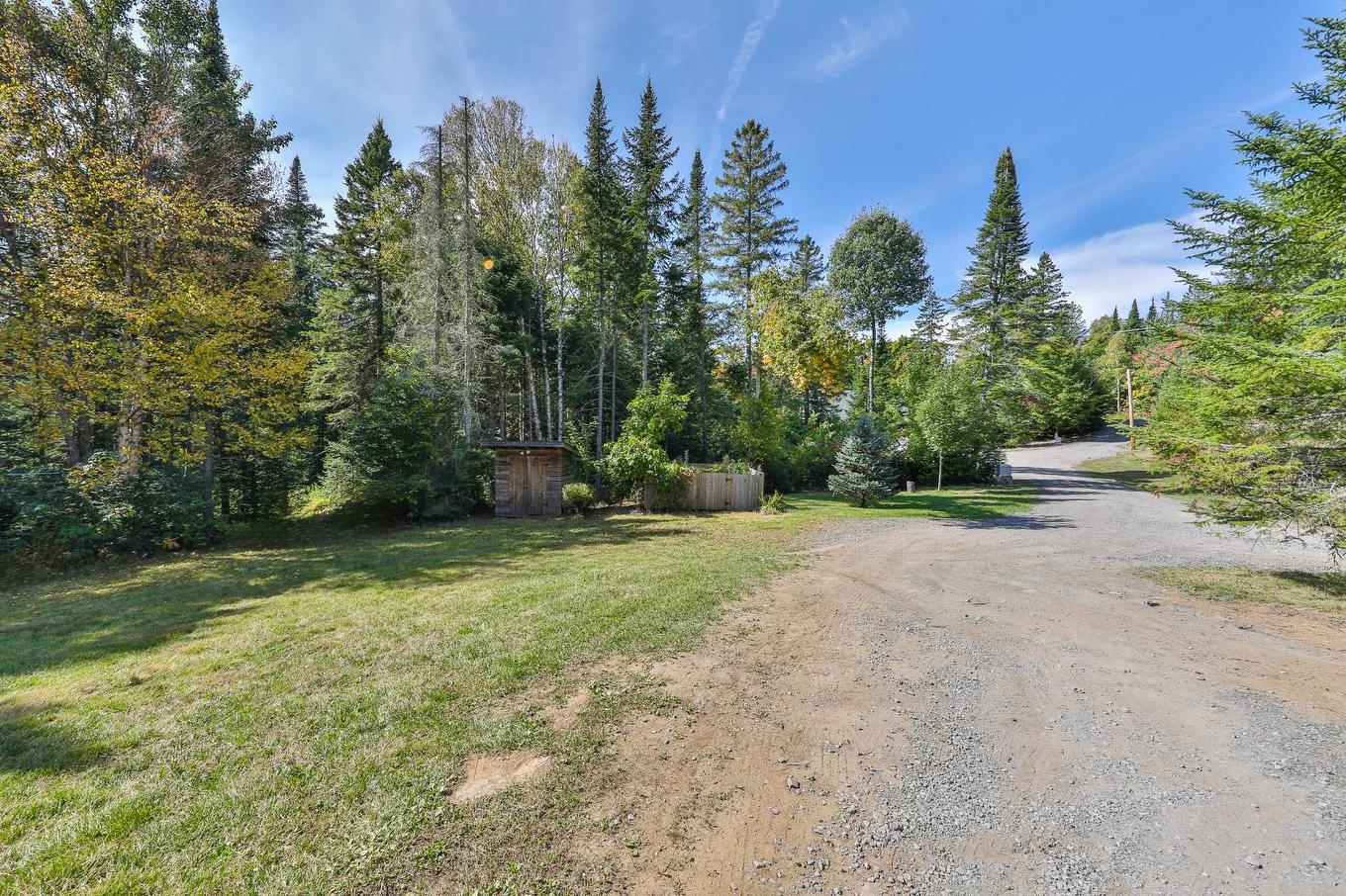 Cour - 555 Mtée Gagnon, Sainte-Marguerite-Du-Lac-Masson, QC - Outdoor