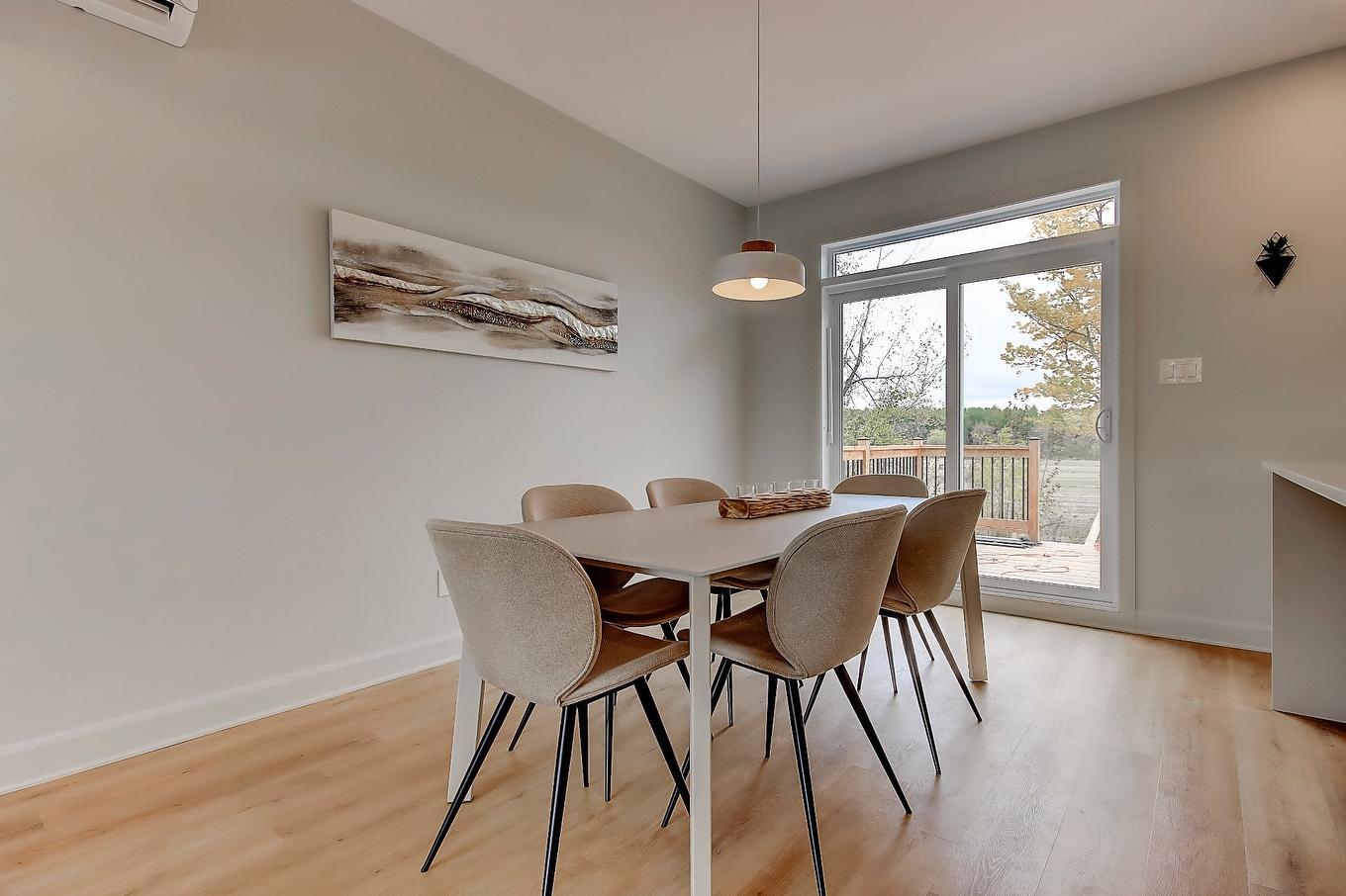 Salle à manger - 109 Rue Dubuc, Saint-Jean-Sur-Richelieu, QC - Indoor Photo Showing Dining Room