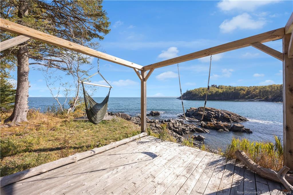 478 Fundy Dr, Wilsons Beach, NB