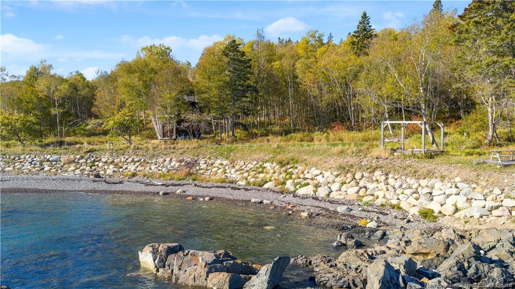 478 Fundy Dr, Wilsons Beach, NB