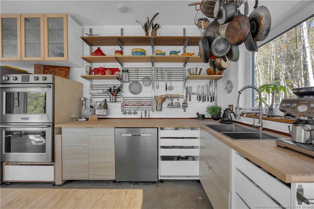 478 Fundy Dr, Wilsons Beach, NB