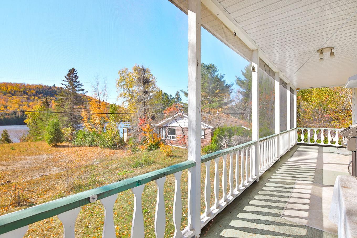 Balcon - 40 Rue Paré, Chertsey, QC - Outdoor With Exterior