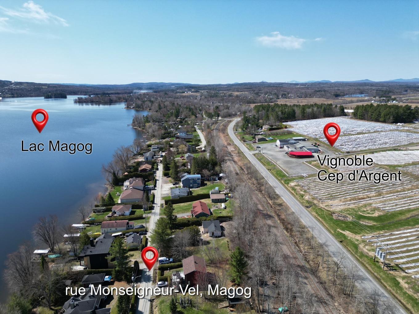 Photo aérienne - 235 Rue Monseigneur-Vel, Magog, QC - Outdoor With Body Of Water With View