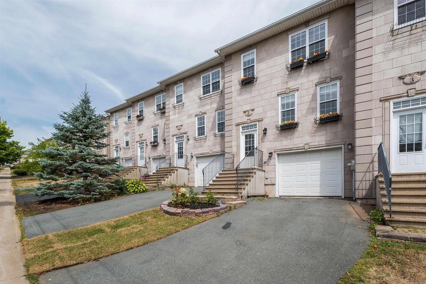 5 Brigadier Court, Halifax, NS
