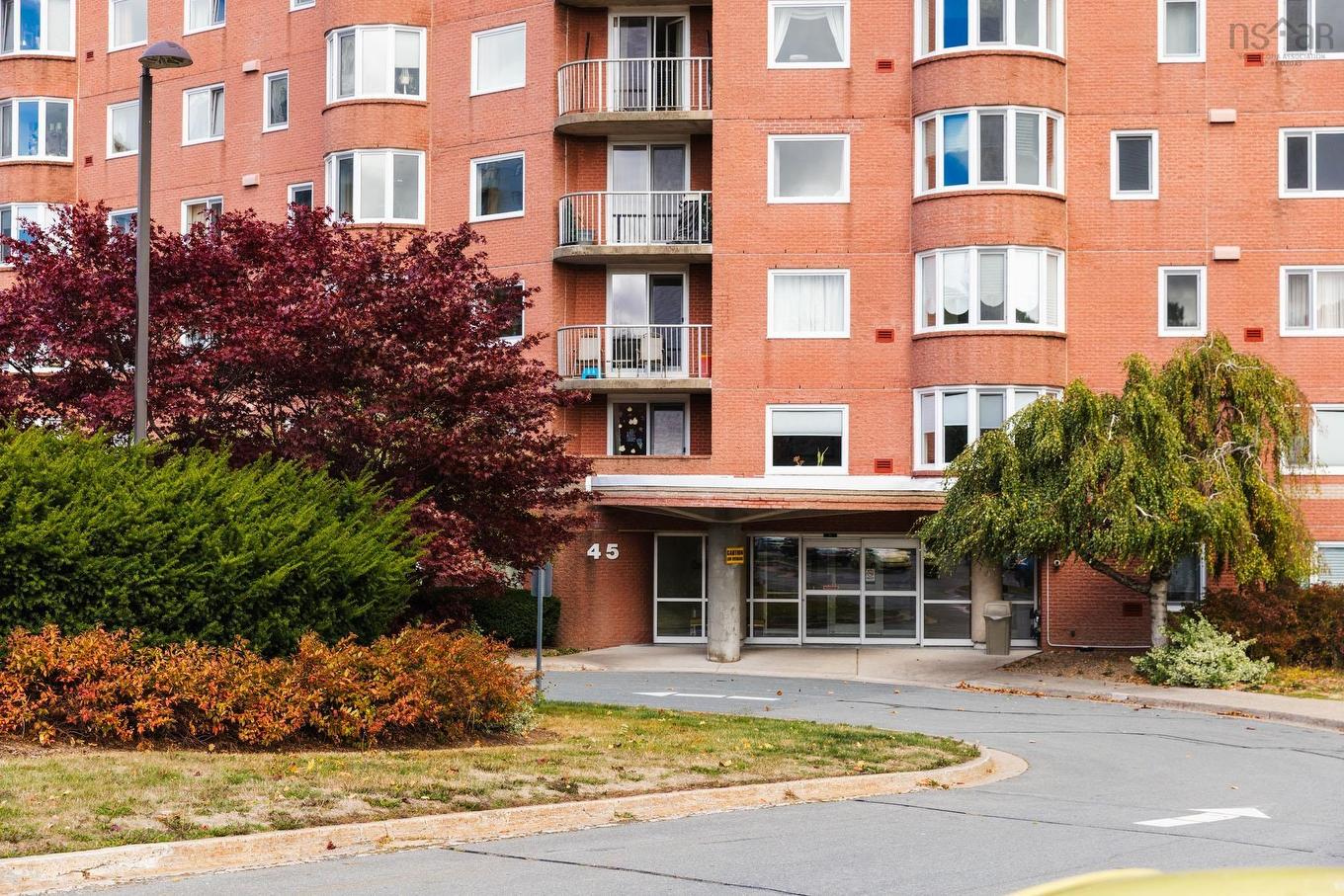 216 45 Vimy Avenue, Halifax, NS