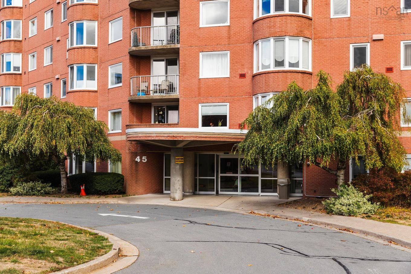 216 45 Vimy Avenue, Halifax, NS