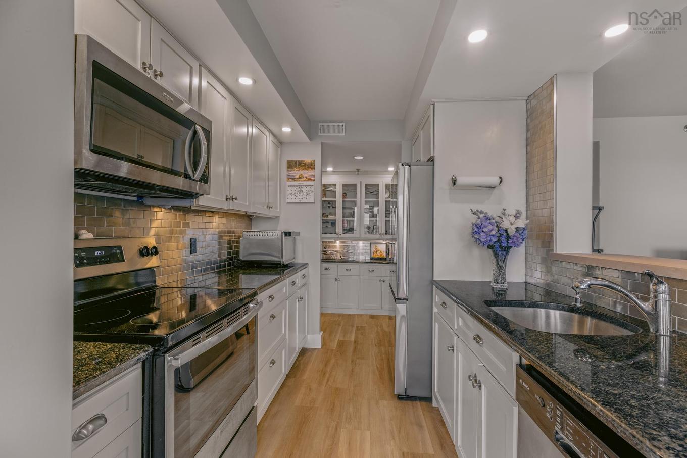 216 45 Vimy Avenue, Halifax, NS