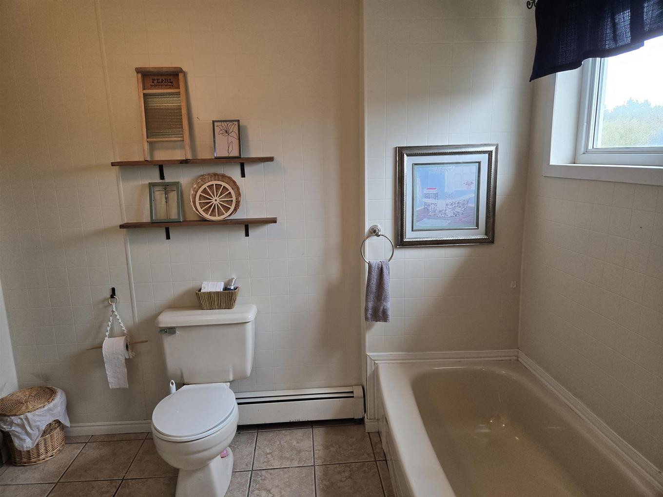 31 Harbour Road, Miminegash, PE