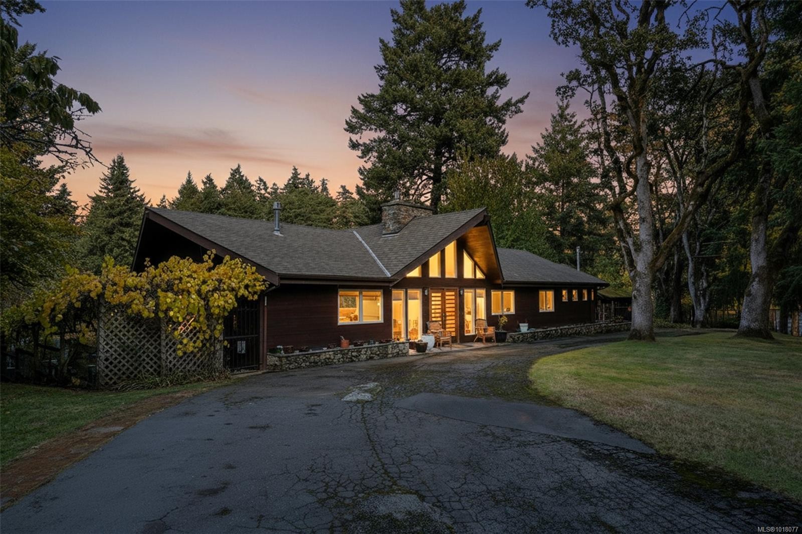 2200 Aldeane Ave, Colwood, BC