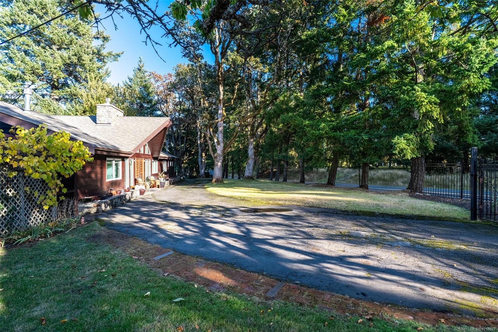 2200 Aldeane Ave, Colwood, BC