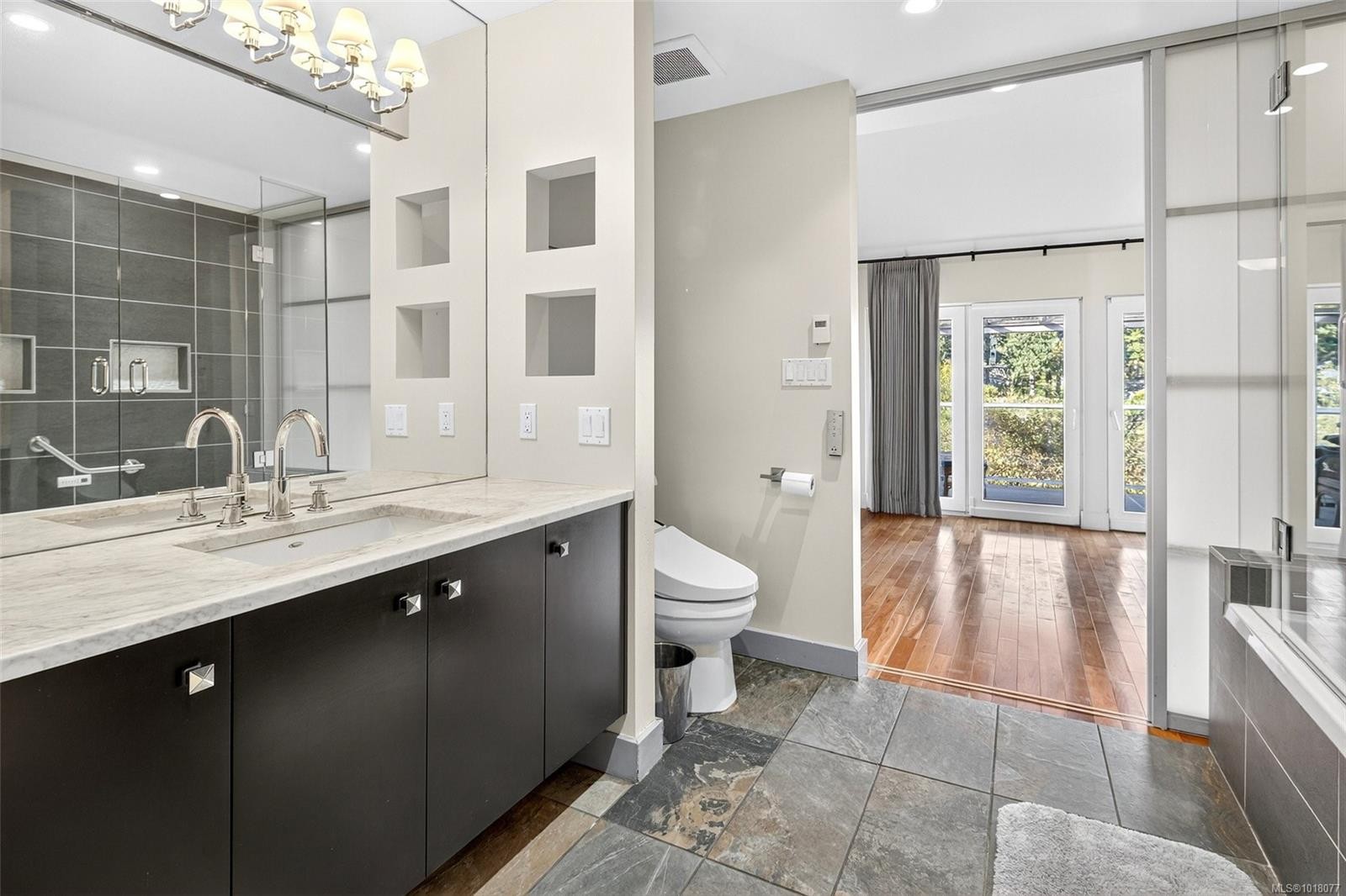 2200 Aldeane Ave, Colwood, BC