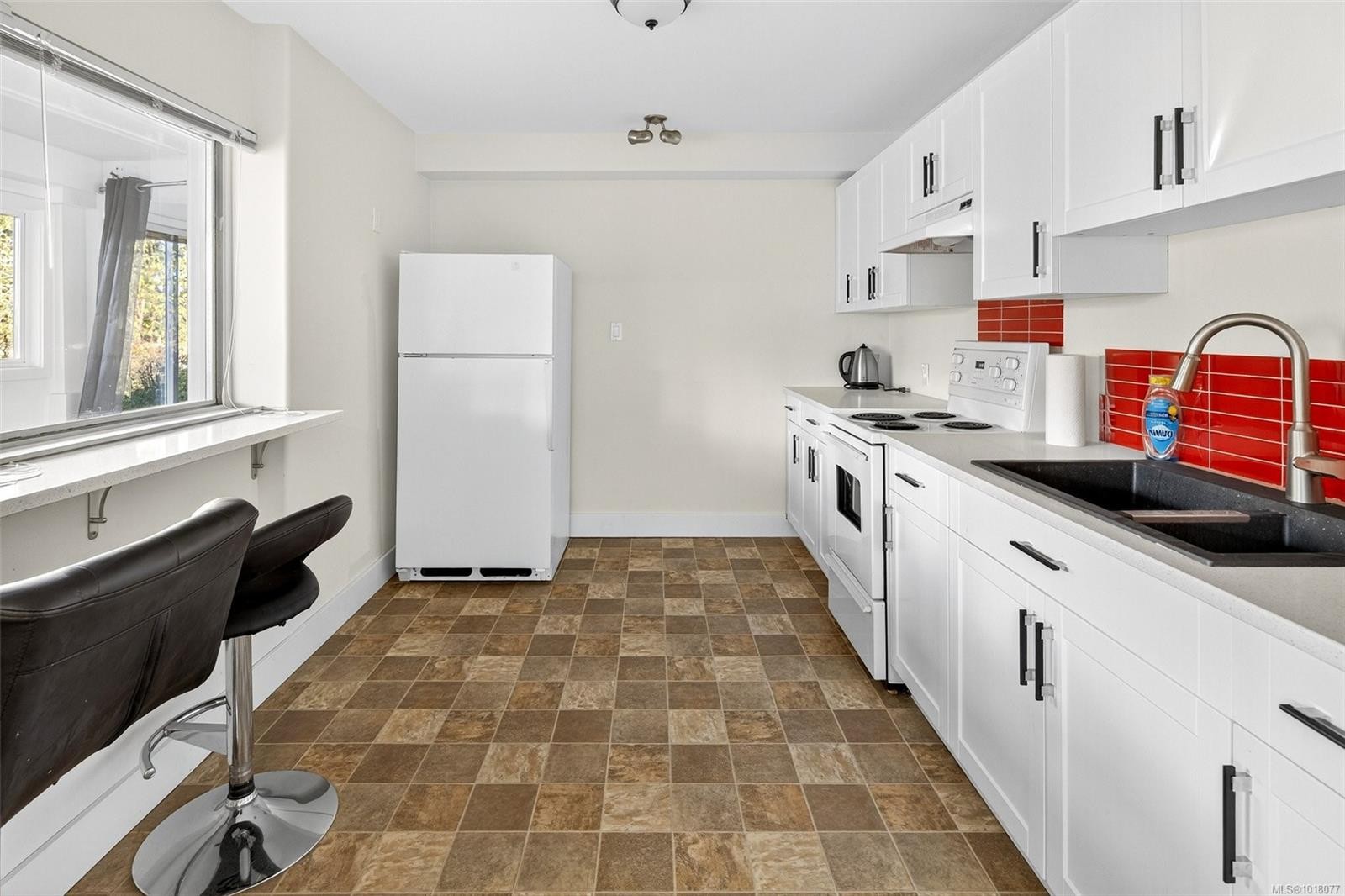 2200 Aldeane Ave, Colwood, BC