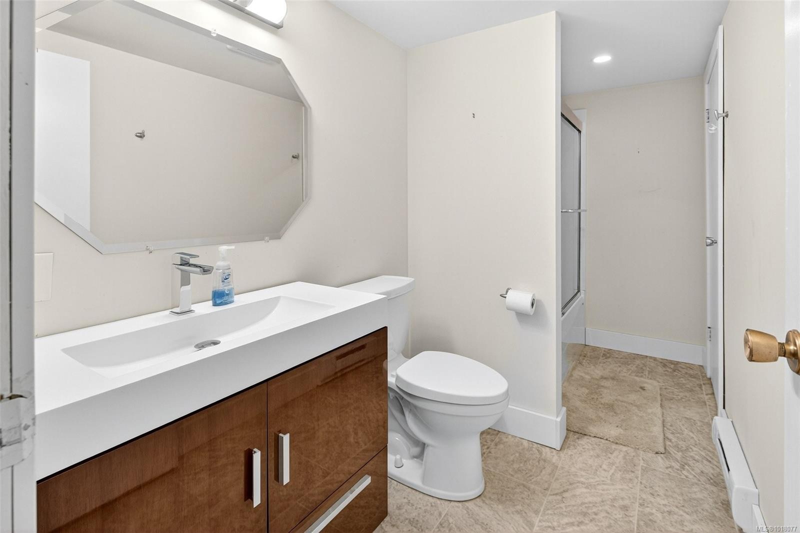 2200 Aldeane Ave, Colwood, BC