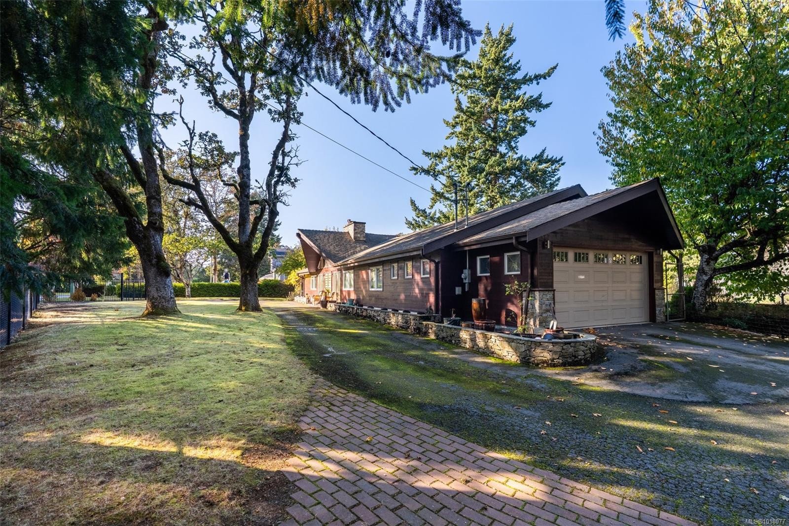 2200 Aldeane Ave, Colwood, BC