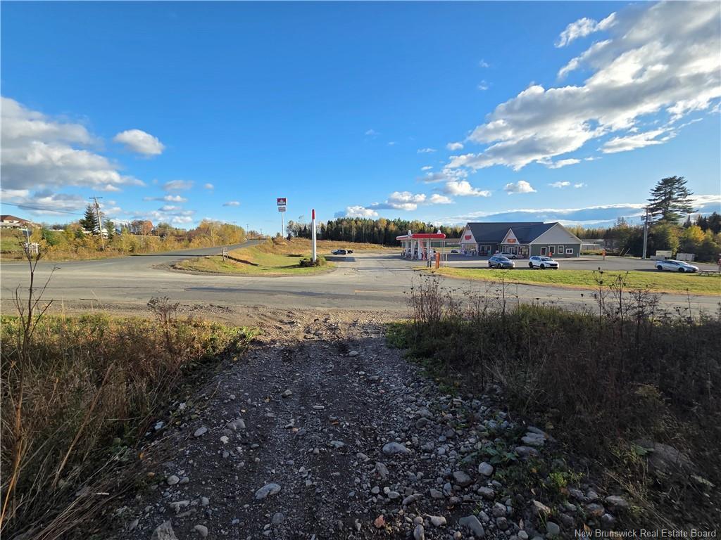 1 Connell Rd, Woodstock, NB