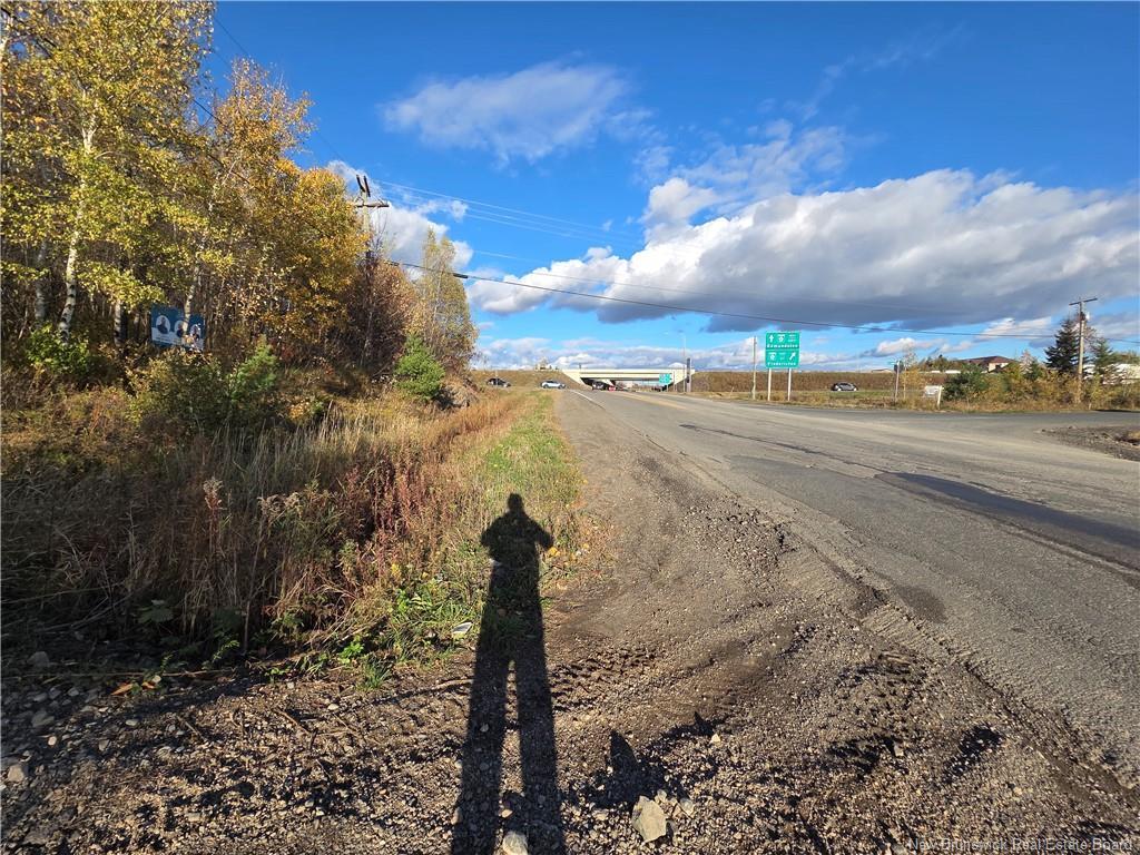 1 Connell Rd, Woodstock, NB