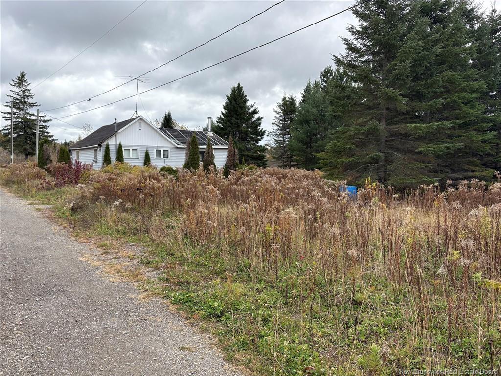 11 Deleavy Rd, Hazeldean, NB