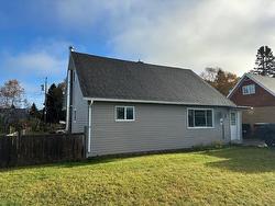 8 Laurier Avenue Terrace Bay, ON P0T 2W0