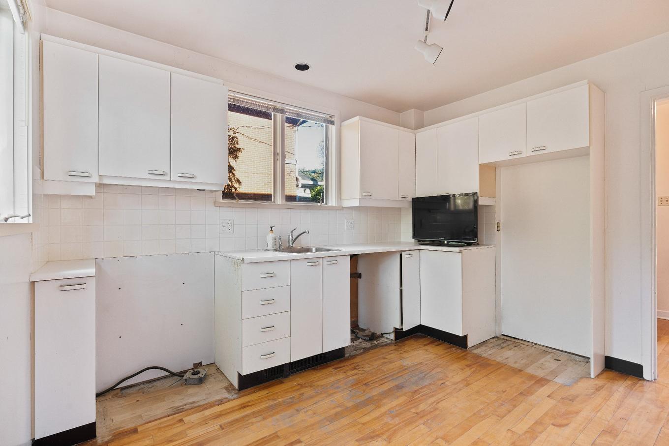 Cuisine - 5170 Boul. Grand, Montréal (Côte-Des-Neiges/Notre-Dame-De-Grâce), QC - Indoor Photo Showing Kitchen