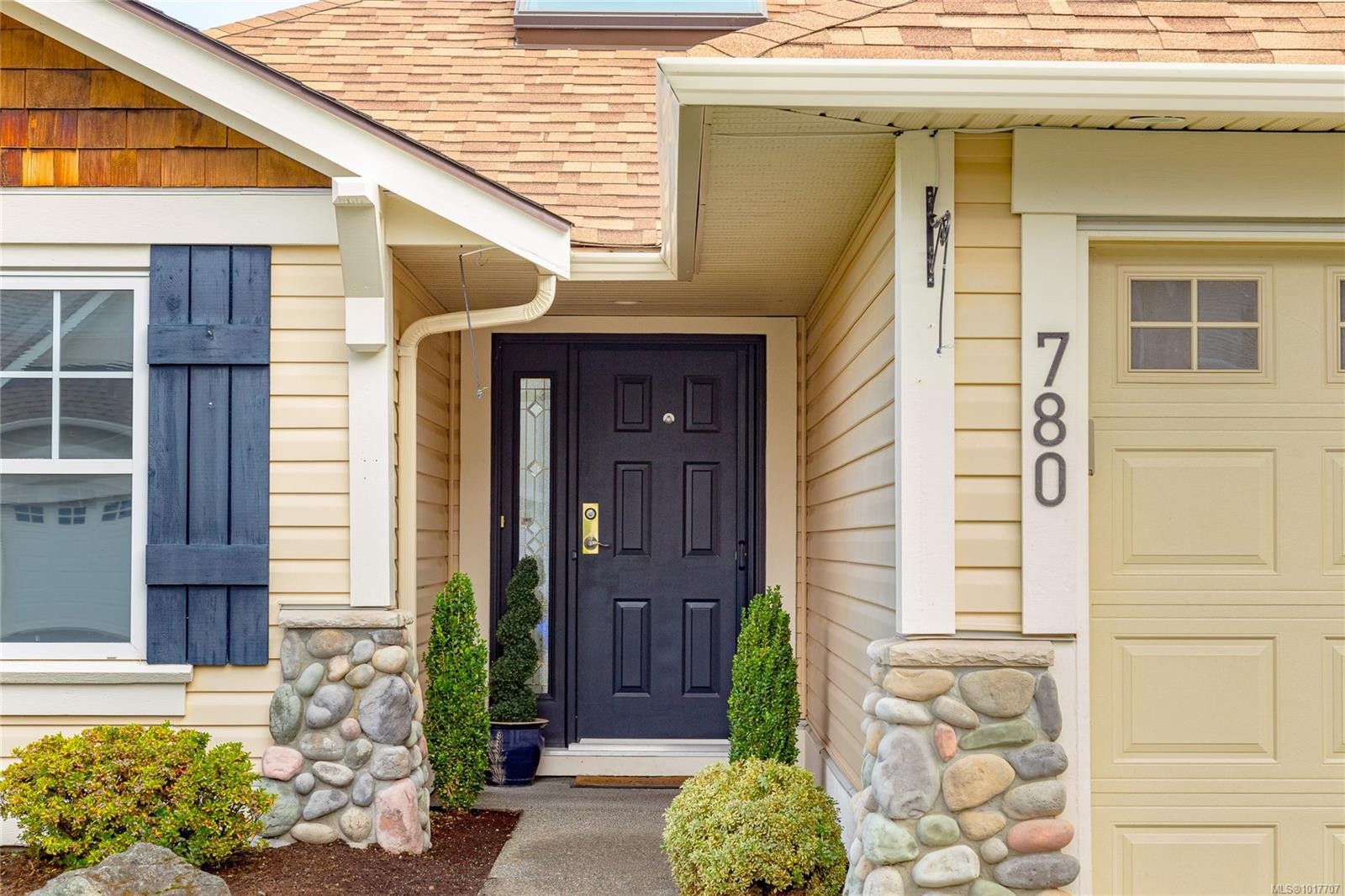 780 Country Club Dr, Cobble Hill, BC