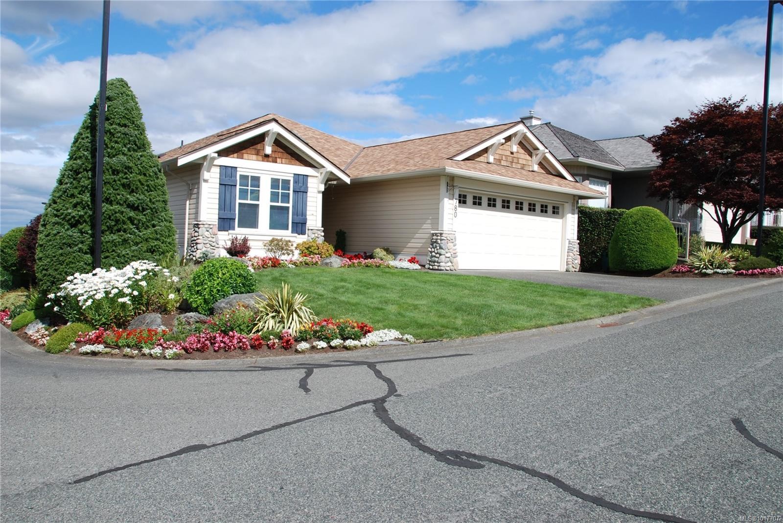 780 Country Club Dr, Cobble Hill, BC