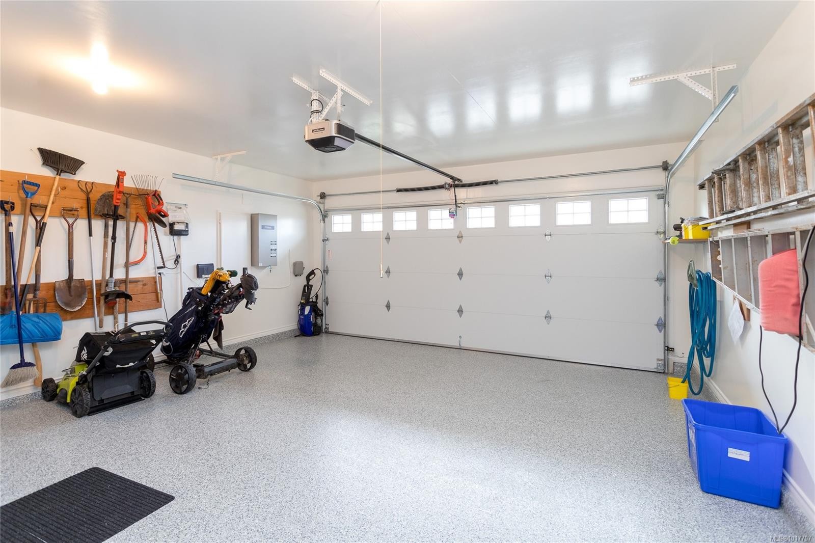 780 Country Club Dr, Cobble Hill, BC