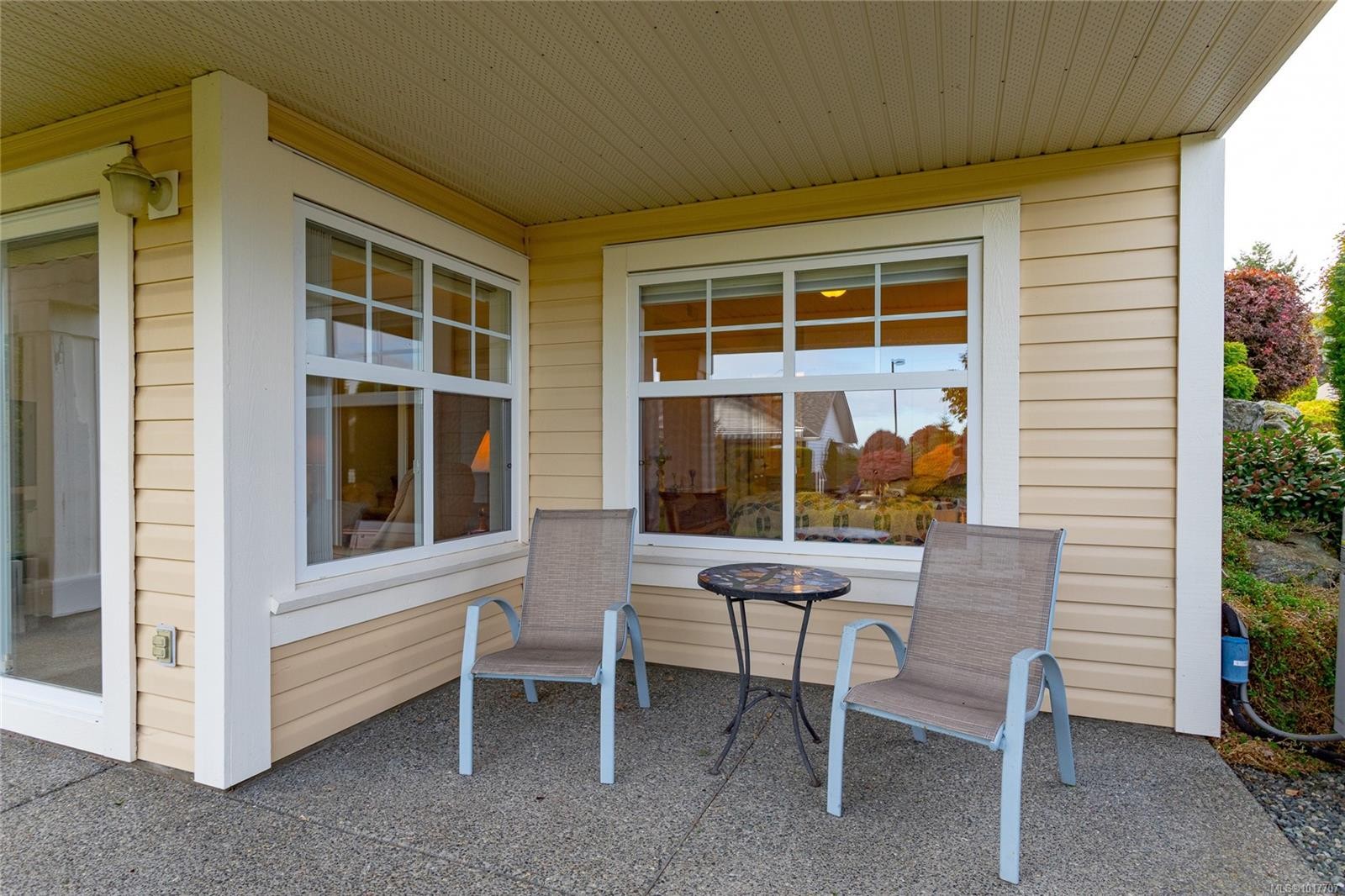 780 Country Club Dr, Cobble Hill, BC