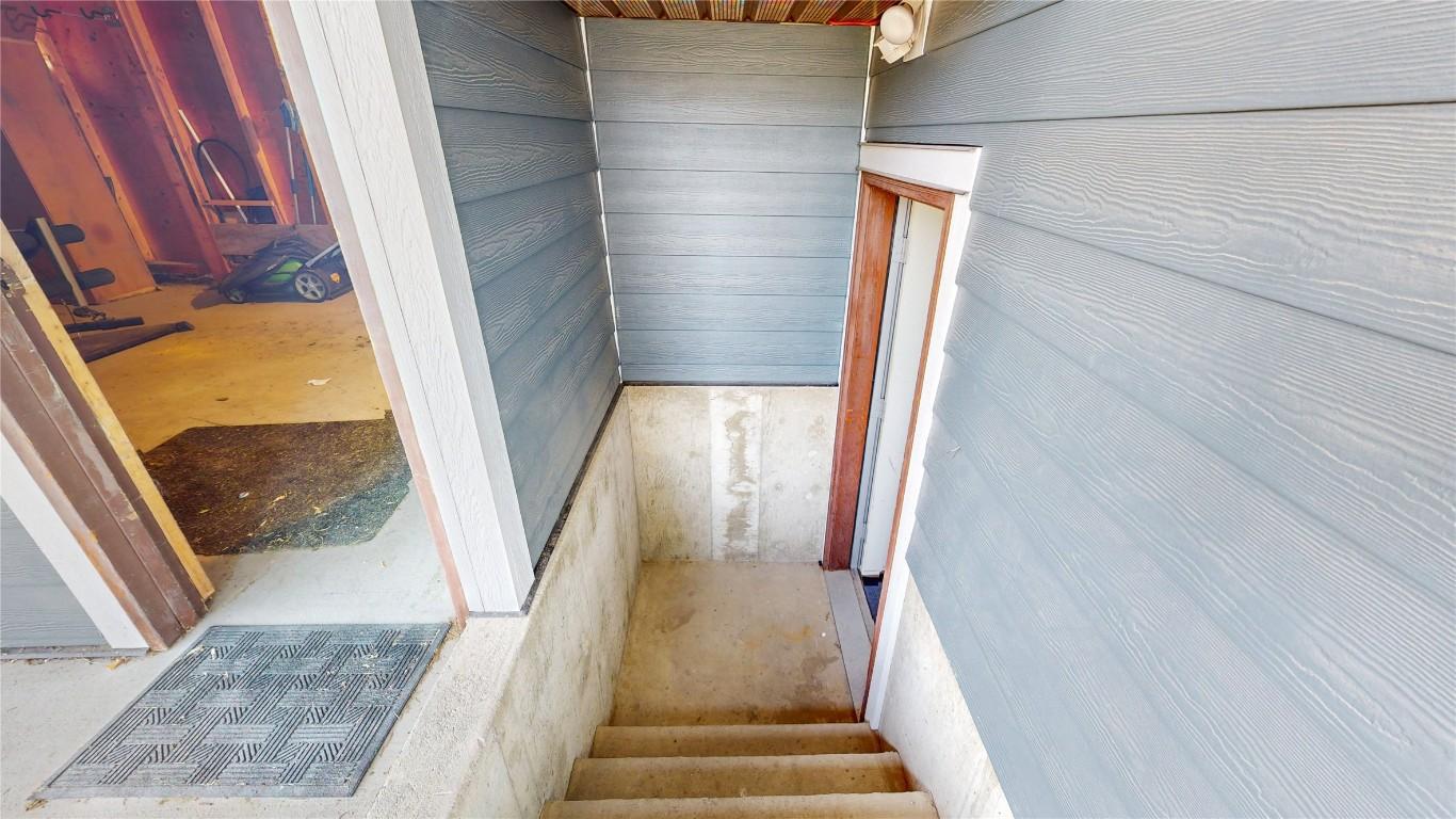 303 5Th Street, Cranbrook, BC - Indoor Photo Showing Other Room