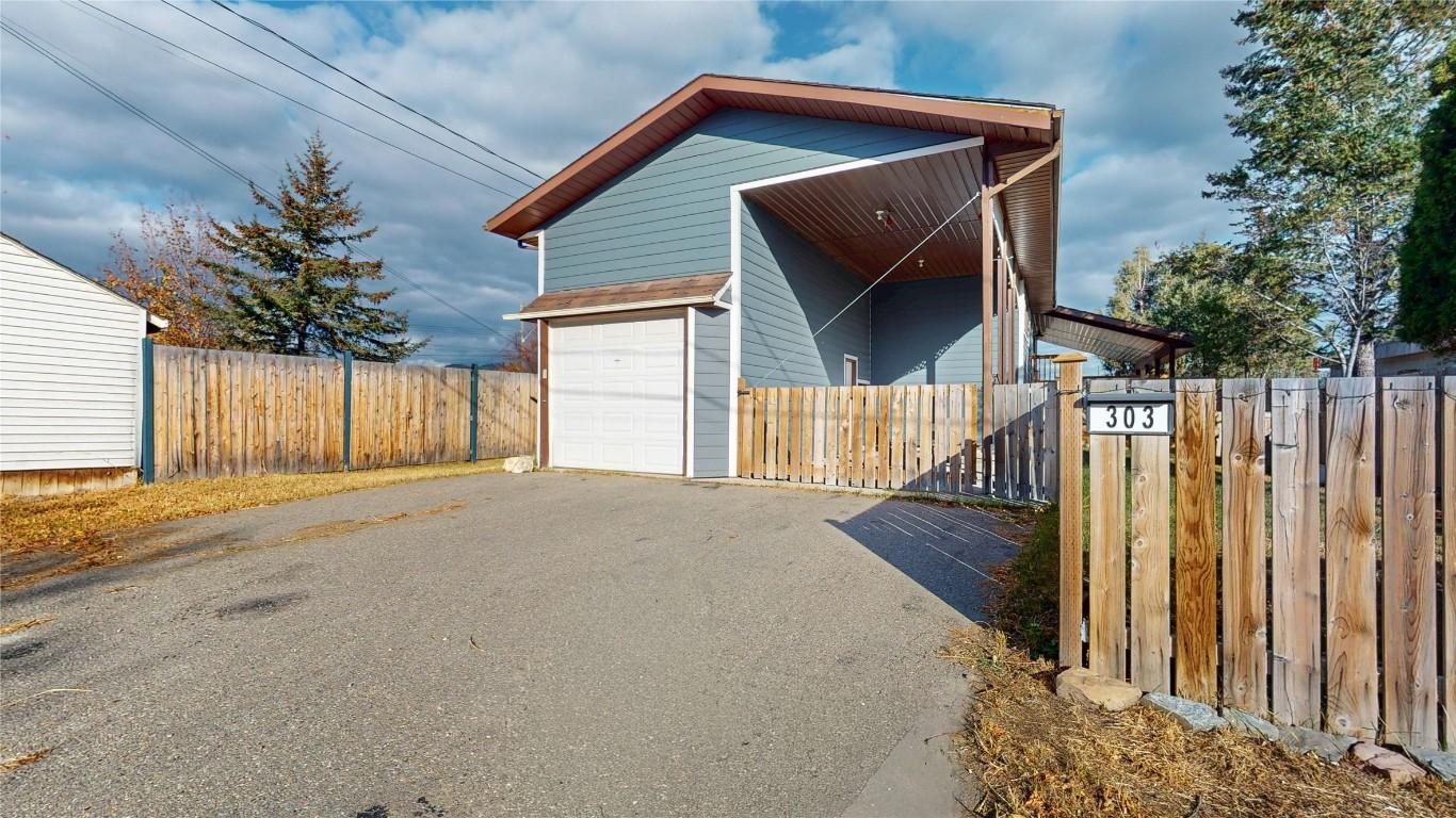 303 5Th Street, Cranbrook, BC - Outdoor With Exterior