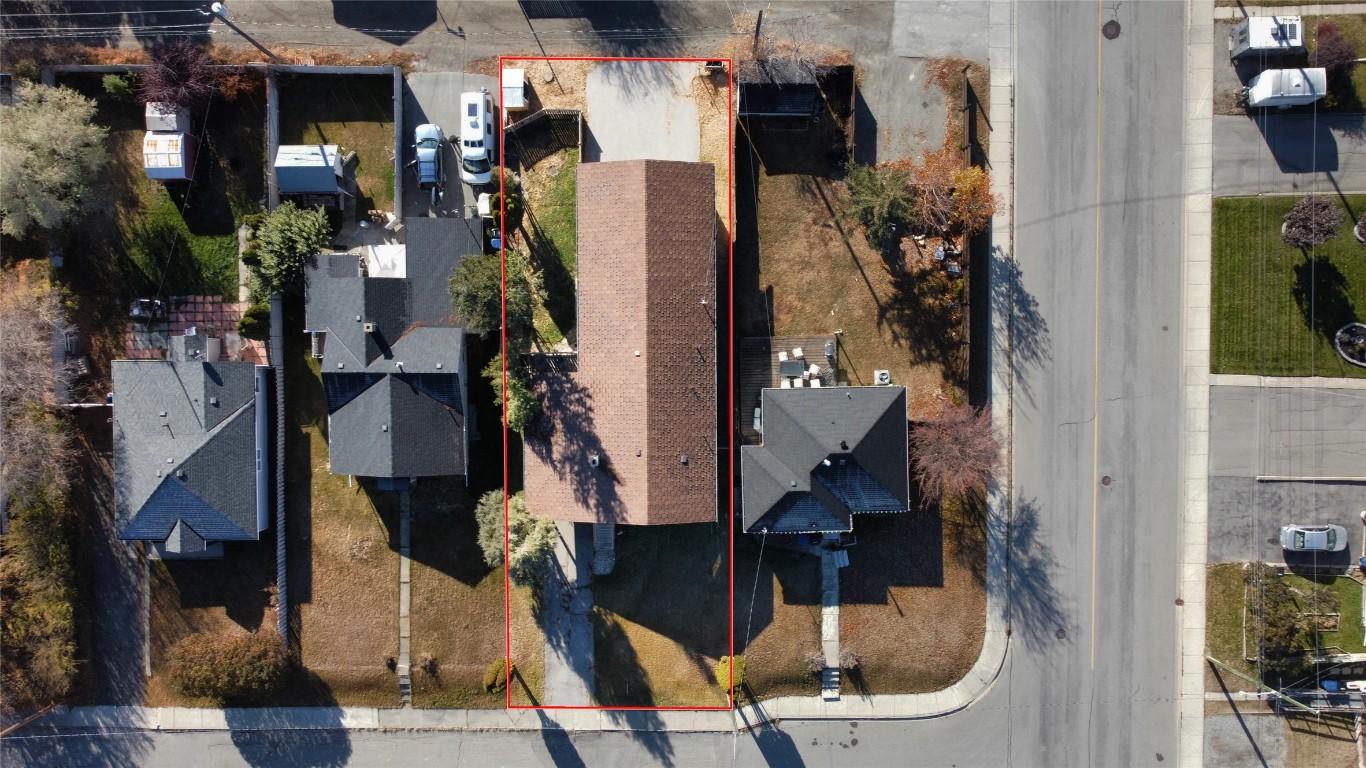 303 5Th Street, Cranbrook, BC - Outdoor