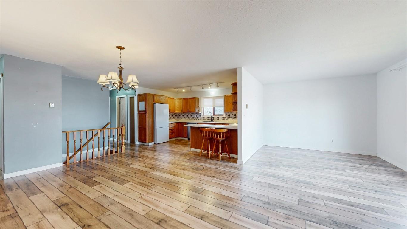 303 5Th Street, Cranbrook, BC - Indoor