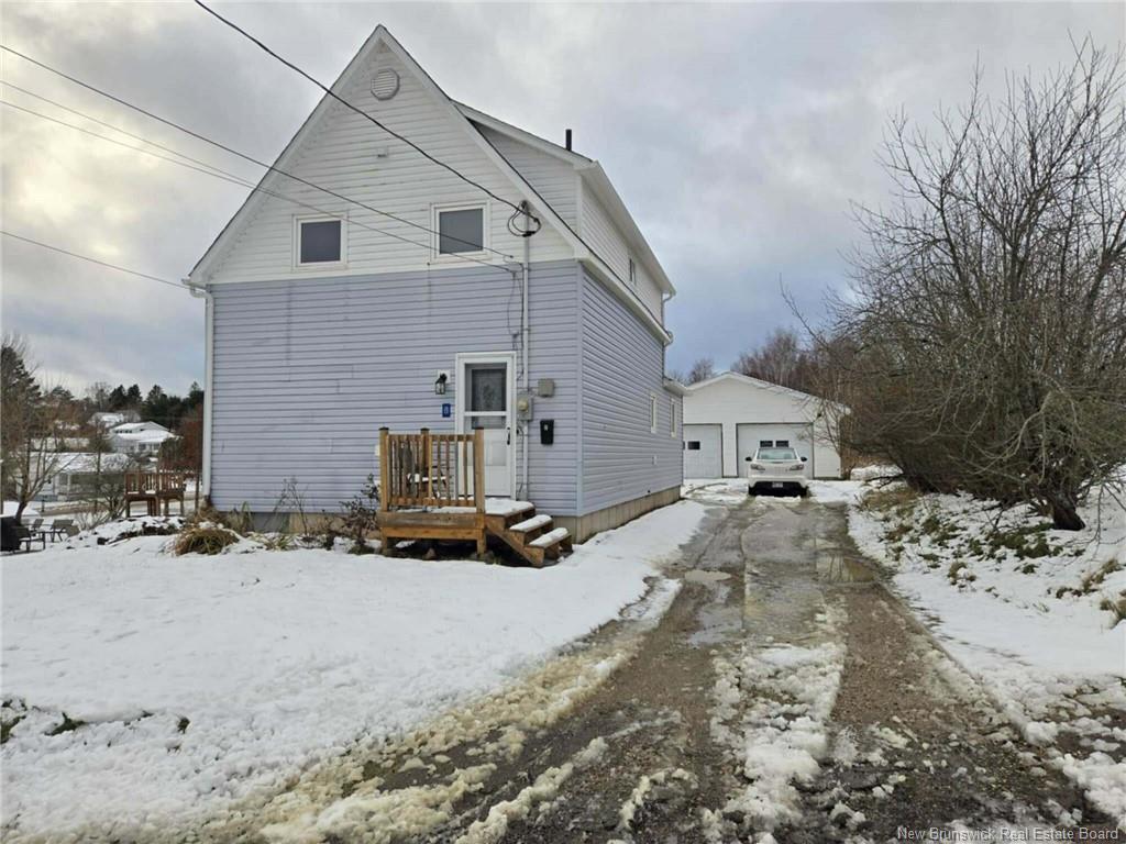 8 Kirk St, Sackville, NB