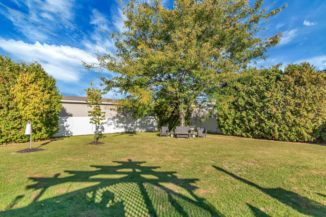 Backyard - 475 Rue Grégoire, Saint-Michel, QC - Outdoor With View