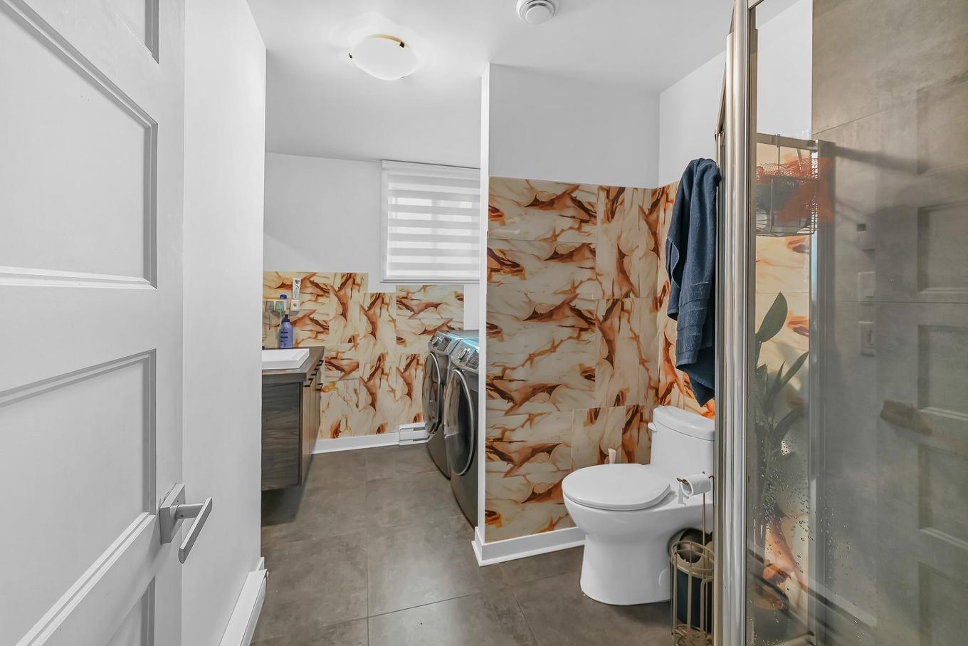 Bathroom - 102-881 Rue St-Jacques, Saint-Jean-Sur-Richelieu, QC - Indoor Photo Showing Bathroom