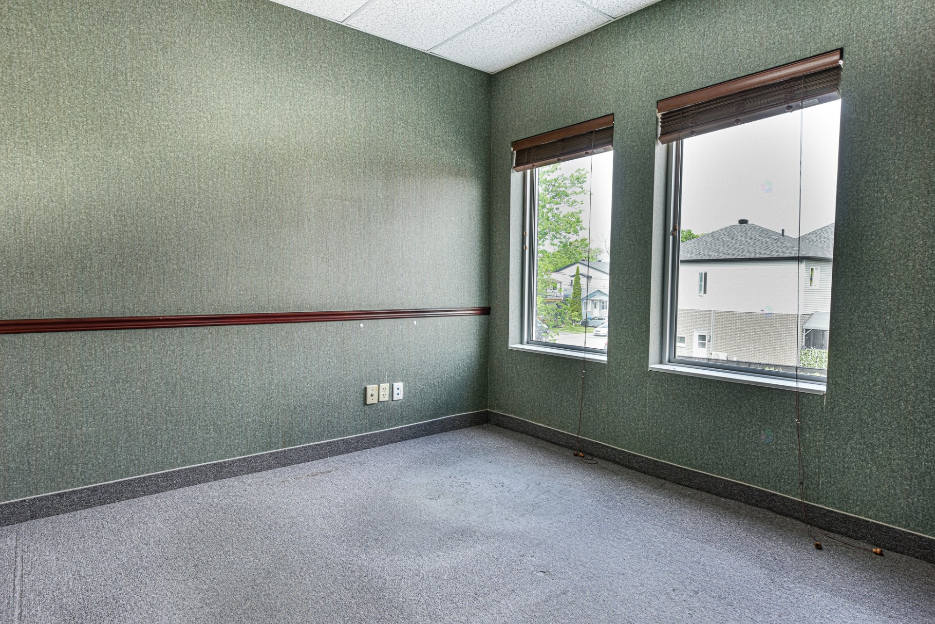 Office - 1746 Ch. De Chambly, Longueuil (Le Vieux-Longueuil), QC - Indoor Photo Showing Other Room