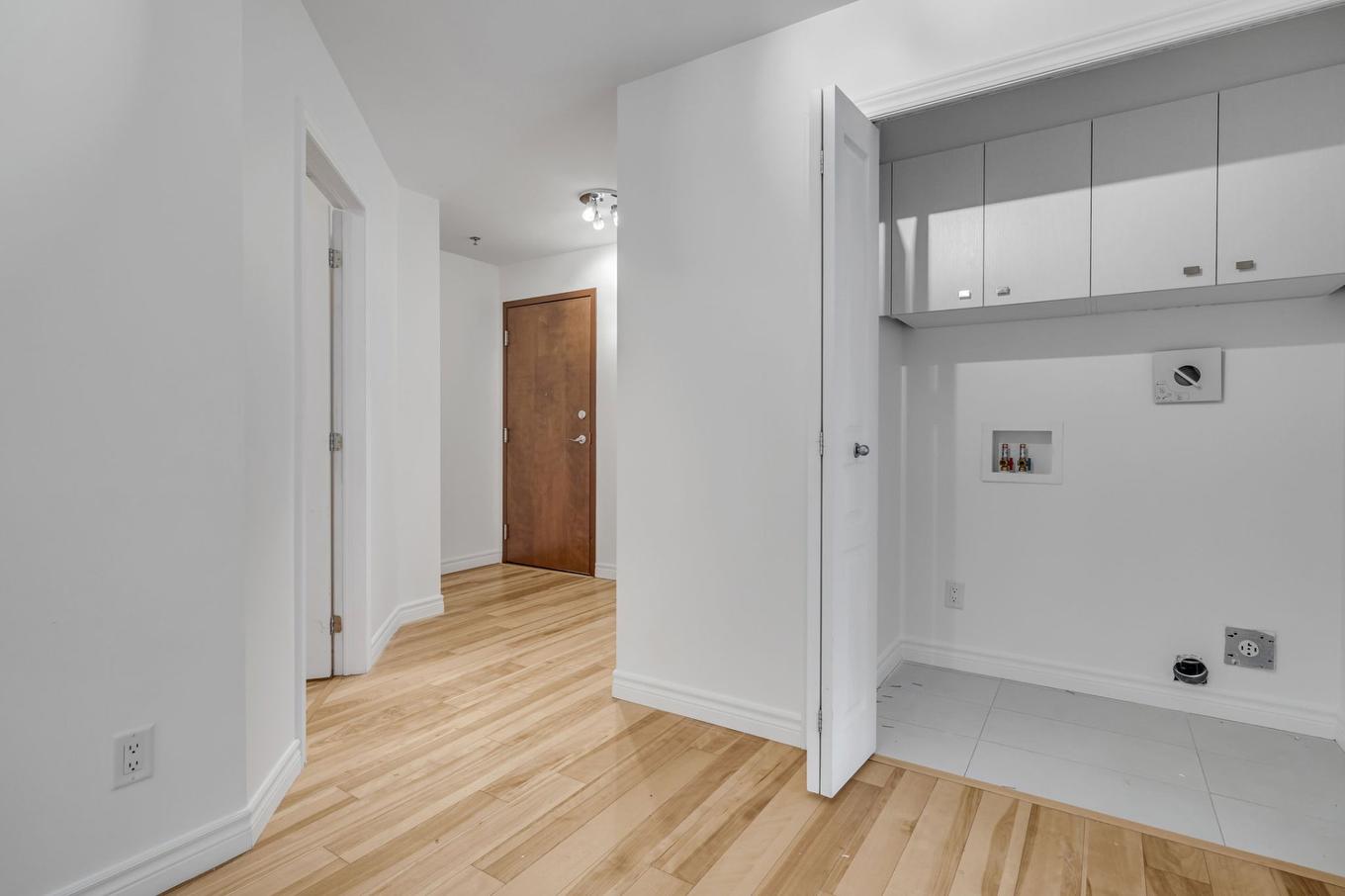 Salle de lavage - 510-5692 Rue St-Louis, Lévis (Desjardins), QC - Indoor Photo Showing Other Room