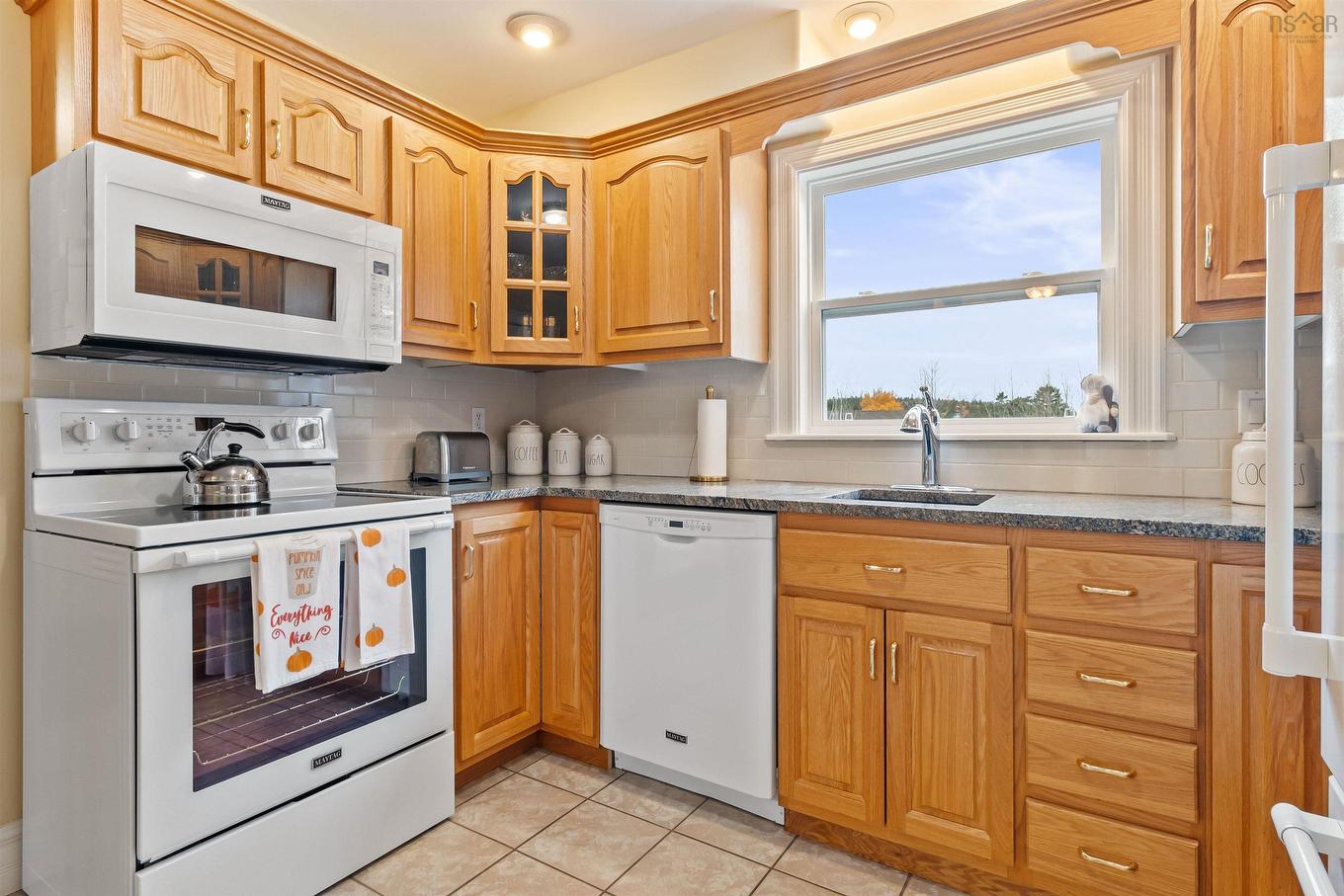 677 Westwood Boulevard, Upper Tantallon, NS