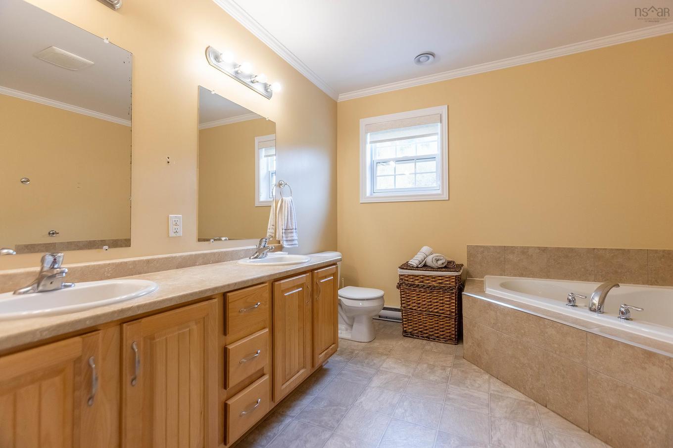 25 Brownell Avenue, Amherst, NS