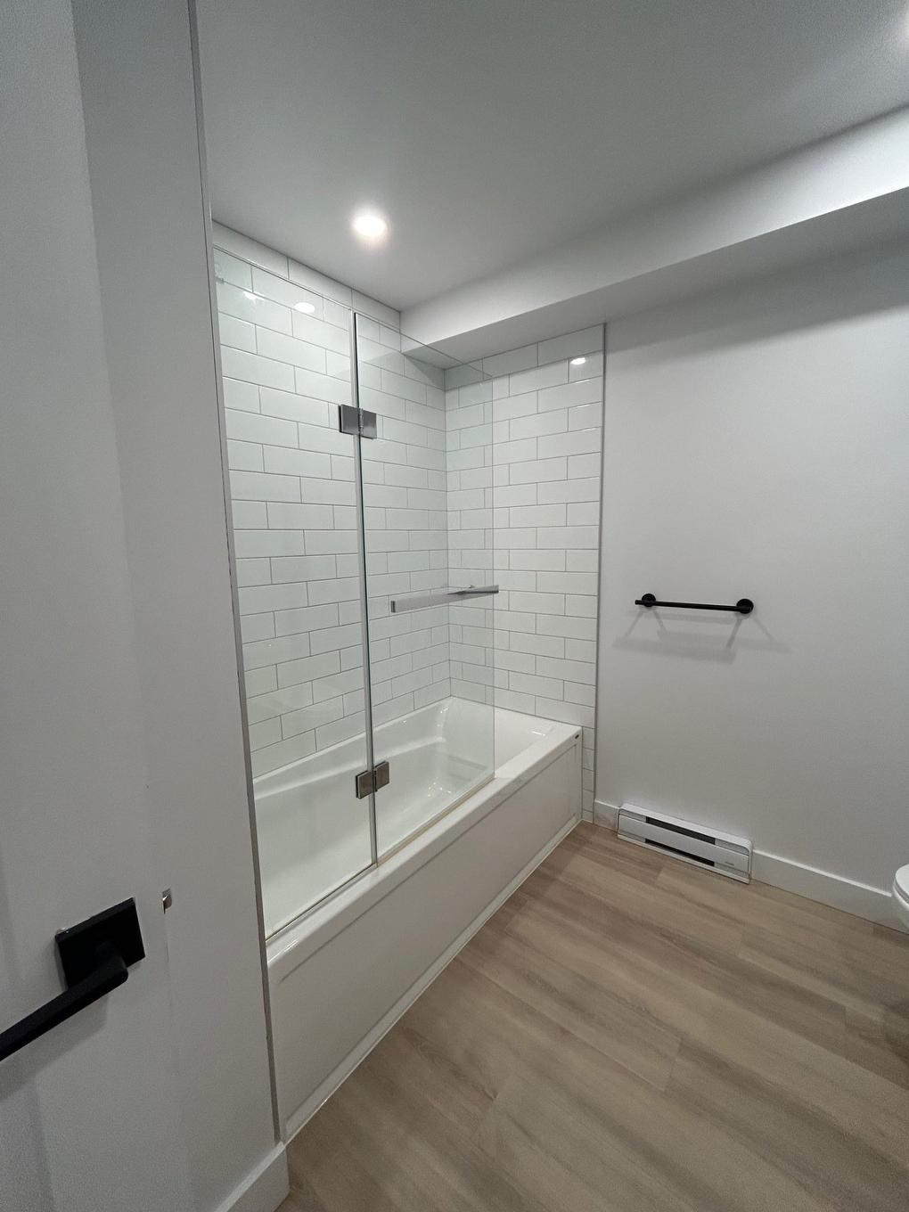 Salle de bains - 4840 Boul. Ste-Rose, Laval (Fabreville), QC - Indoor Photo Showing Bathroom