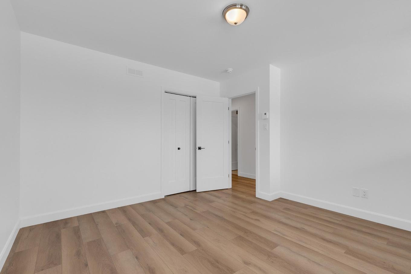 Chambre à coucher - Rue Paulsen, Sainte-Agathe-Des-Monts, QC - Indoor Photo Showing Other Room