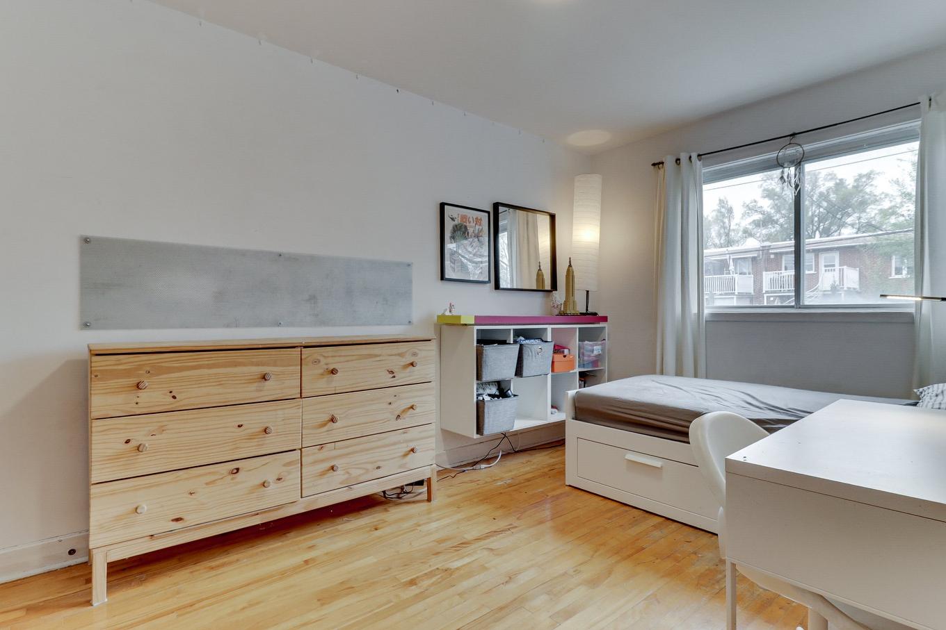 Bedroom - 3300 - 3302 Rue French, Montréal (Mercier/Hochelaga-Maisonneuve), QC - Indoor Photo Showing Bedroom