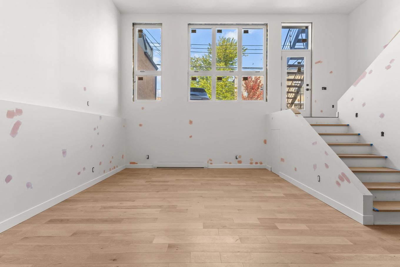 Salon - 7592 Rue St-André, Montréal (Villeray/Saint-Michel/Parc-Extension), QC - Indoor Photo Showing Other Room