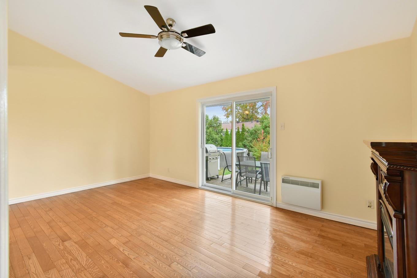 Salon - 504 Rue De Fontainebleau S., Longueuil (Le Vieux-Longueuil), QC - Indoor Photo Showing Other Room