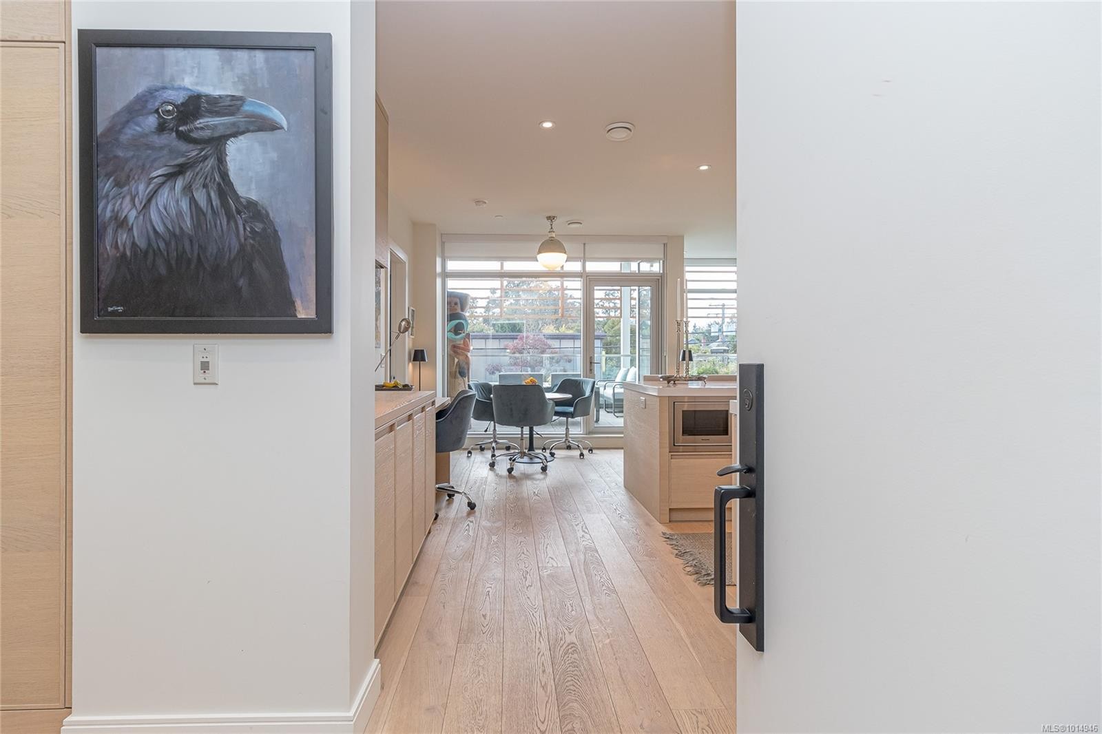 209-1916 Oak Bay Ave, Victoria, BC - Indoor Photo Showing Other Room