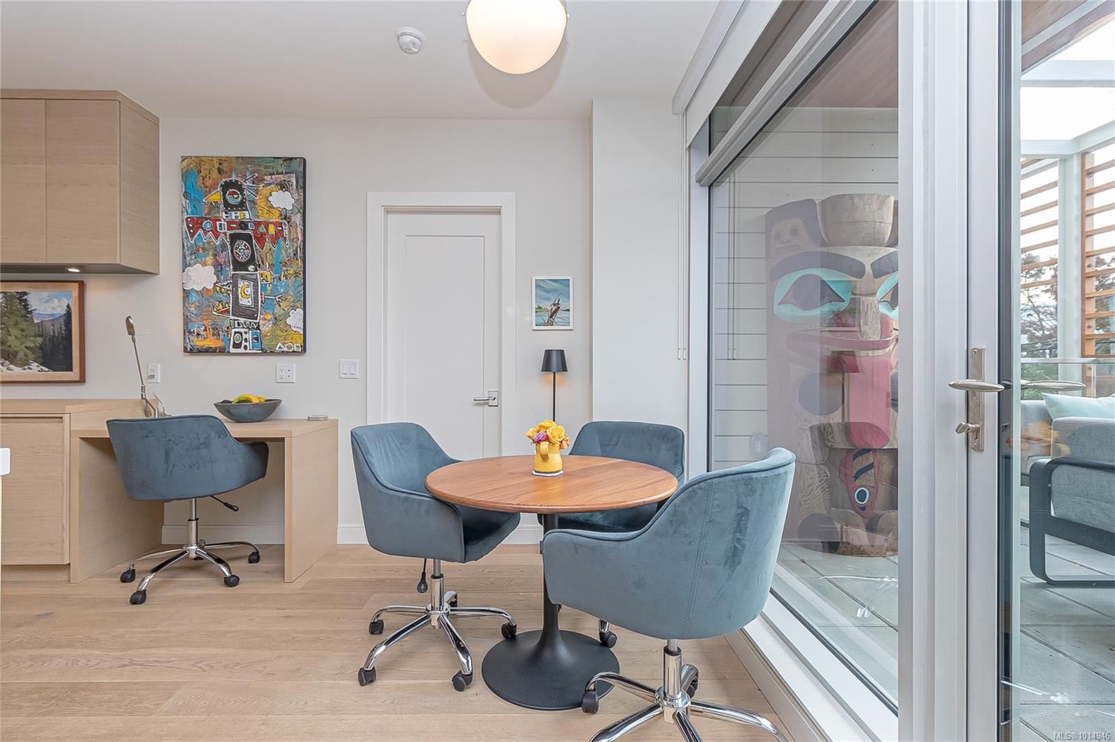 209-1916 Oak Bay Ave, Victoria, BC - Indoor