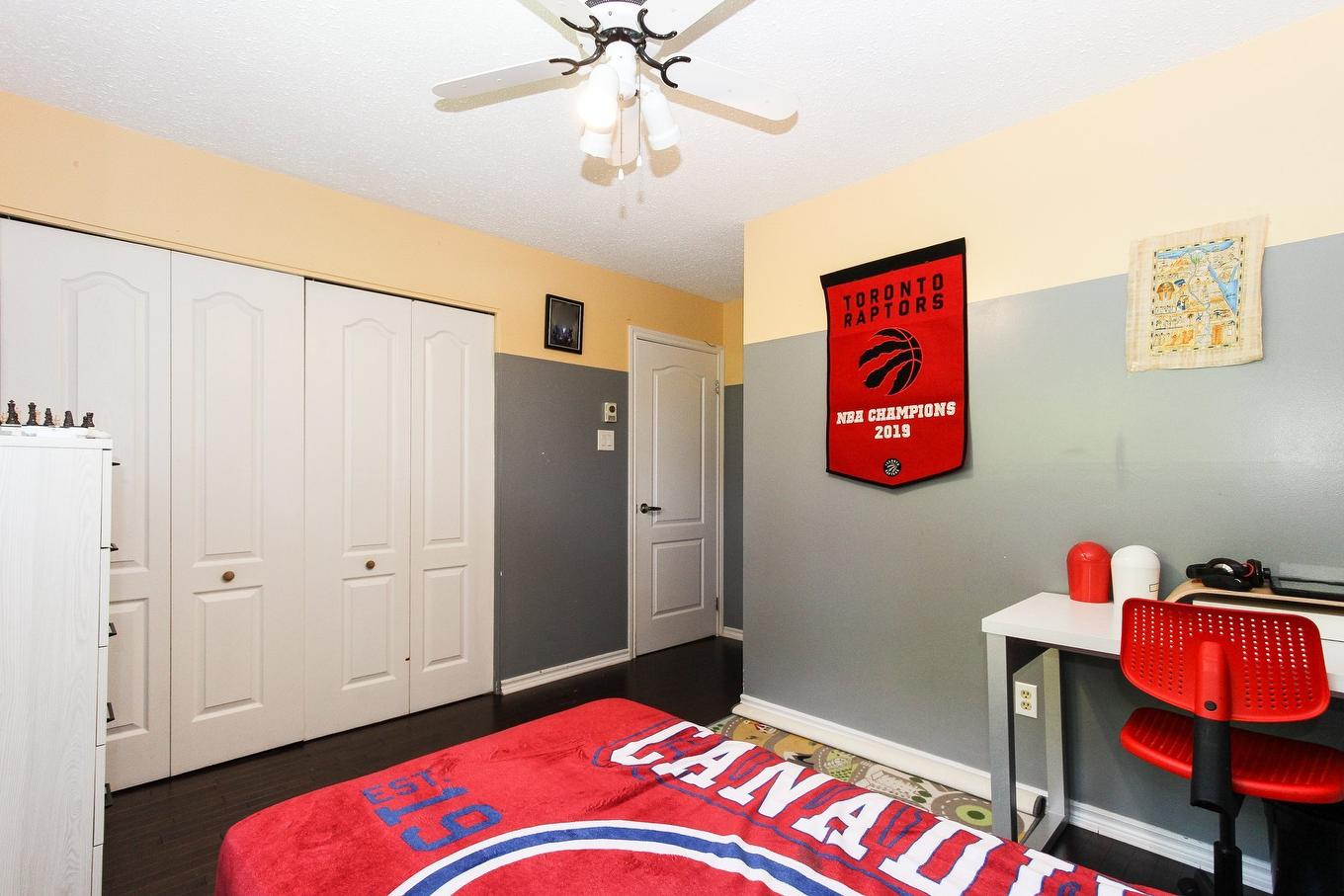Chambre à coucher - 3279 Rue Léon-Brisebois, Montréal (L'Île-Bizard/Sainte-Geneviève), QC - Indoor Photo Showing Bedroom