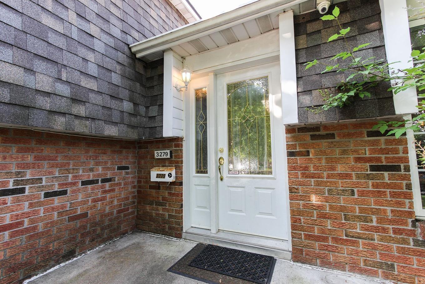 Façade - 3279 Rue Léon-Brisebois, Montréal (L'Île-Bizard/Sainte-Geneviève), QC - Outdoor With Exterior