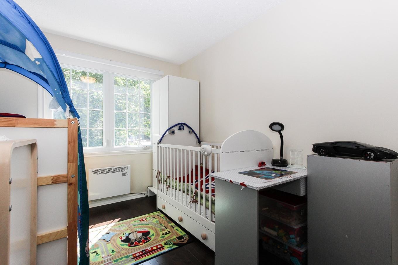 Chambre à coucher - 3279 Rue Léon-Brisebois, Montréal (L'Île-Bizard/Sainte-Geneviève), QC - Indoor Photo Showing Bedroom