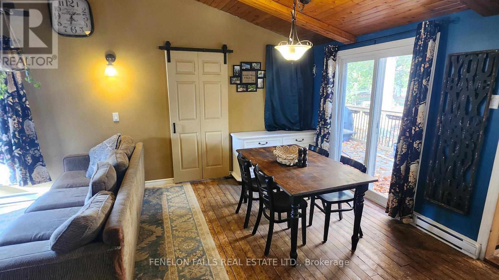 117 Echo Bay Road, Kawartha Lakes (Bobcaygeon), ON - Indoor Photo Showing Dining Room